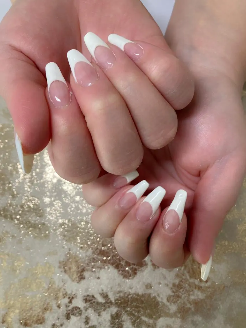 ネイル フレンチネイル ハンドネイル komohana salon🌺のネイルデザイン