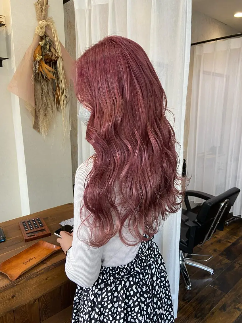 ロング 柳沼 沙季奈のヘアスタイル