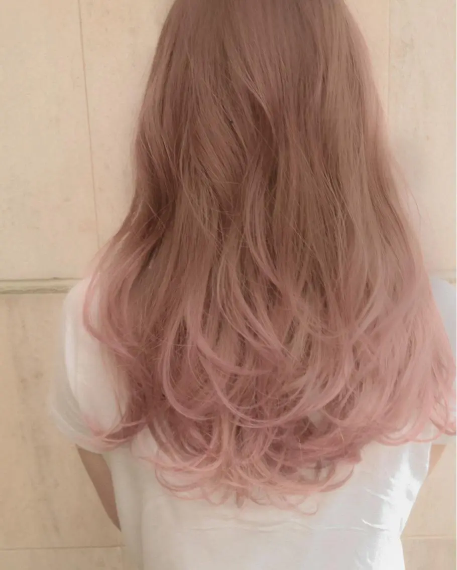 ロング カラー パーマ ヘアアレンジ ネイル ブリーチ グラデーションカラー グレージュ オレンジ ピンクカラー ハイトーンこそキレイ に◎佐藤雄太のヘアスタイル