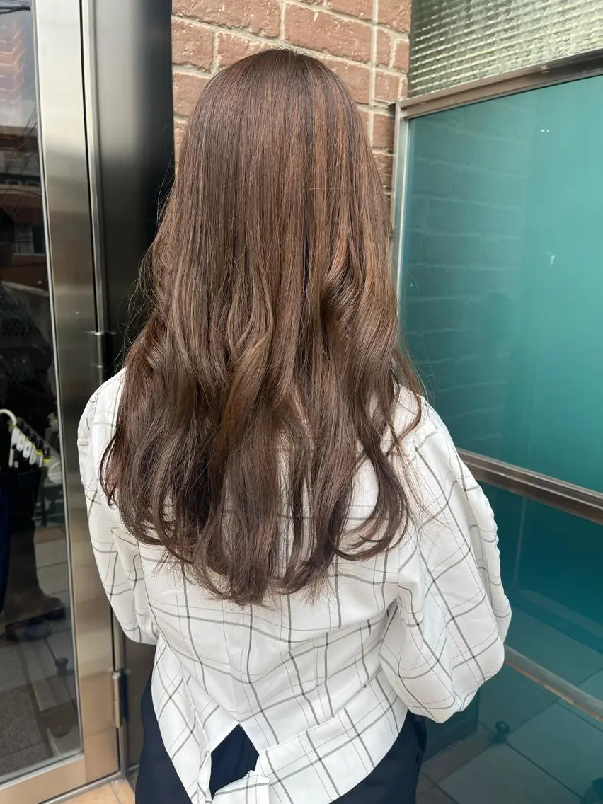 ロング カラー パーマ ヘアアレンジ メンズ キッズ ネイル マツエク・マツパ アイブロウ メンズパーマ ブラウンカラー ケアカラー 透明感カラー ピンクカラー 久木原 ゆりのヘアスタイル