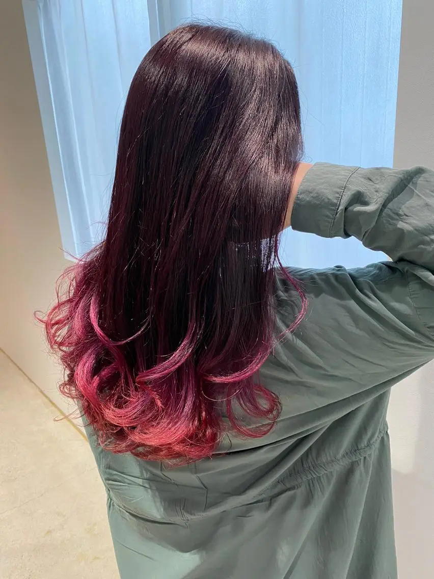 セミロング カラー グラデーションカラー ピンクカラー ピンクパープル パープルカラー MUK ムクのヘアスタイル