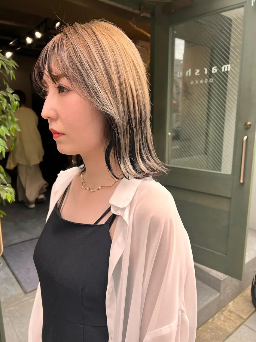 カラー ベージュカラー インナーカラー ミルクティーベージュ 宮地 亜美のヘアスタイル