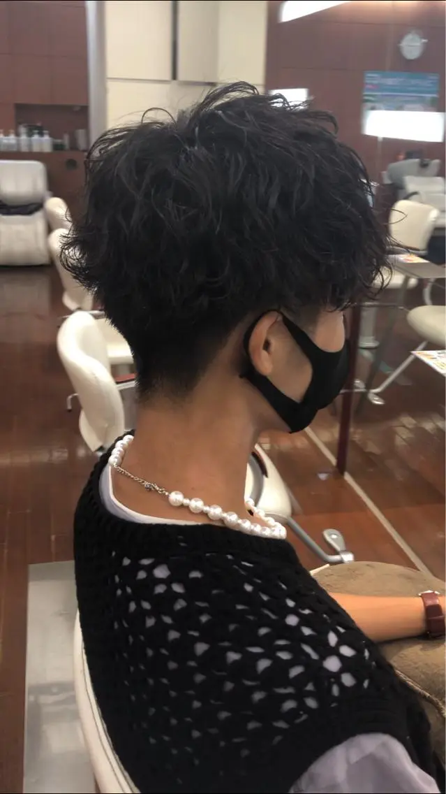 パーマ メンズ マッシュ 波巻きスパイラル 河原崎　基のヘアスタイル