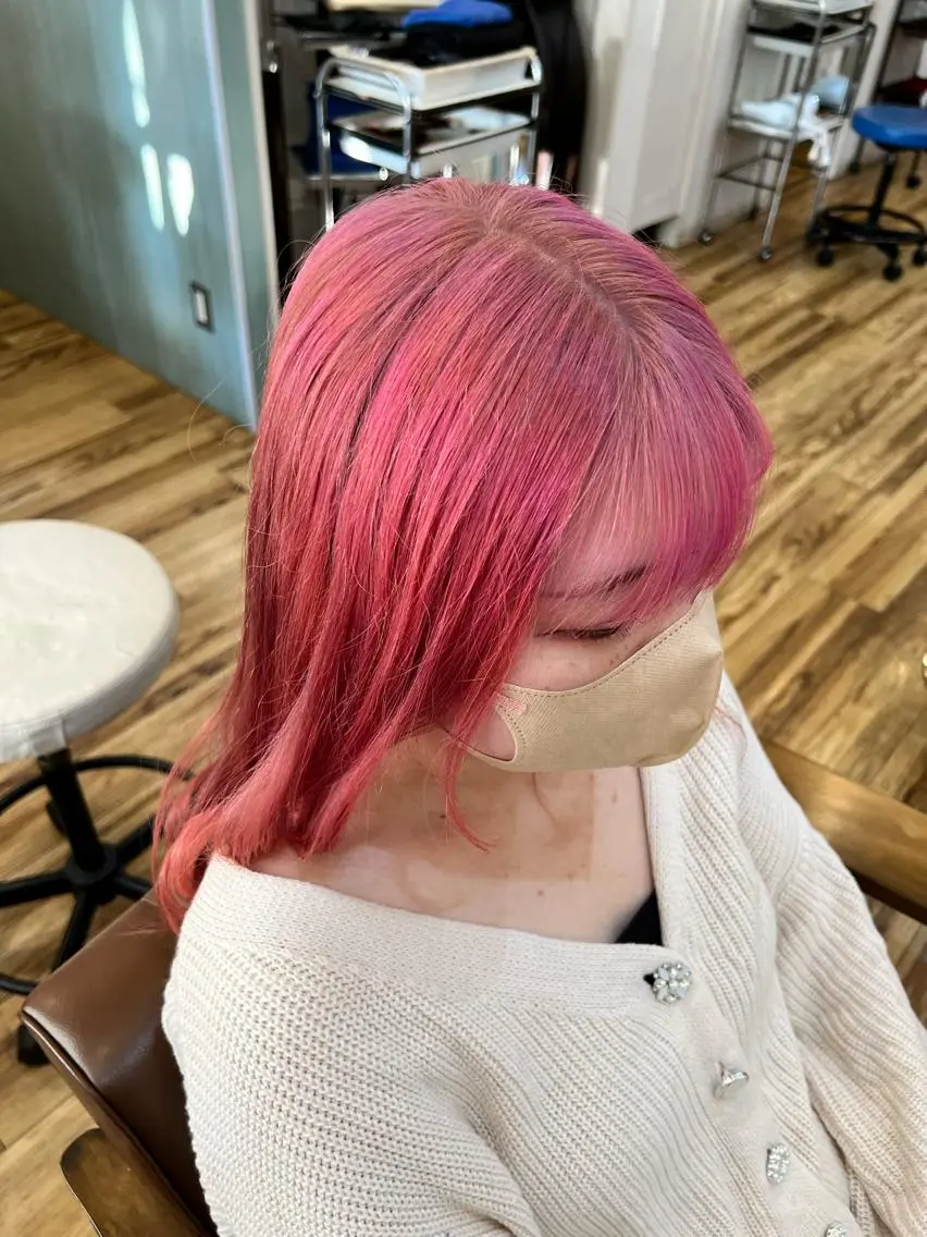 ロング カラー ピンクカラー 🐰ハイトーンカラー 畠山 渡🐰のヘアスタイル