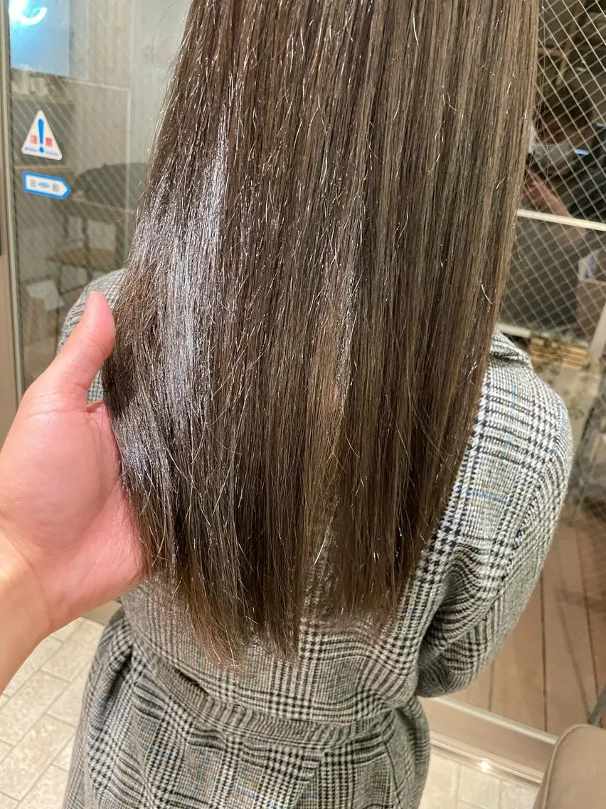 セミロング 岡本 拡夢のヘアスタイル