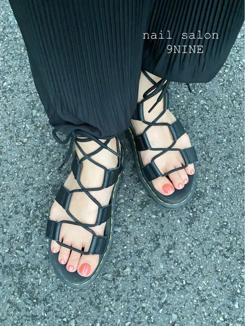 ネイル オーロラネイル フットネイル ミラーネイル ワンカラーネイル nail salon 9NINEのネイルデザイン