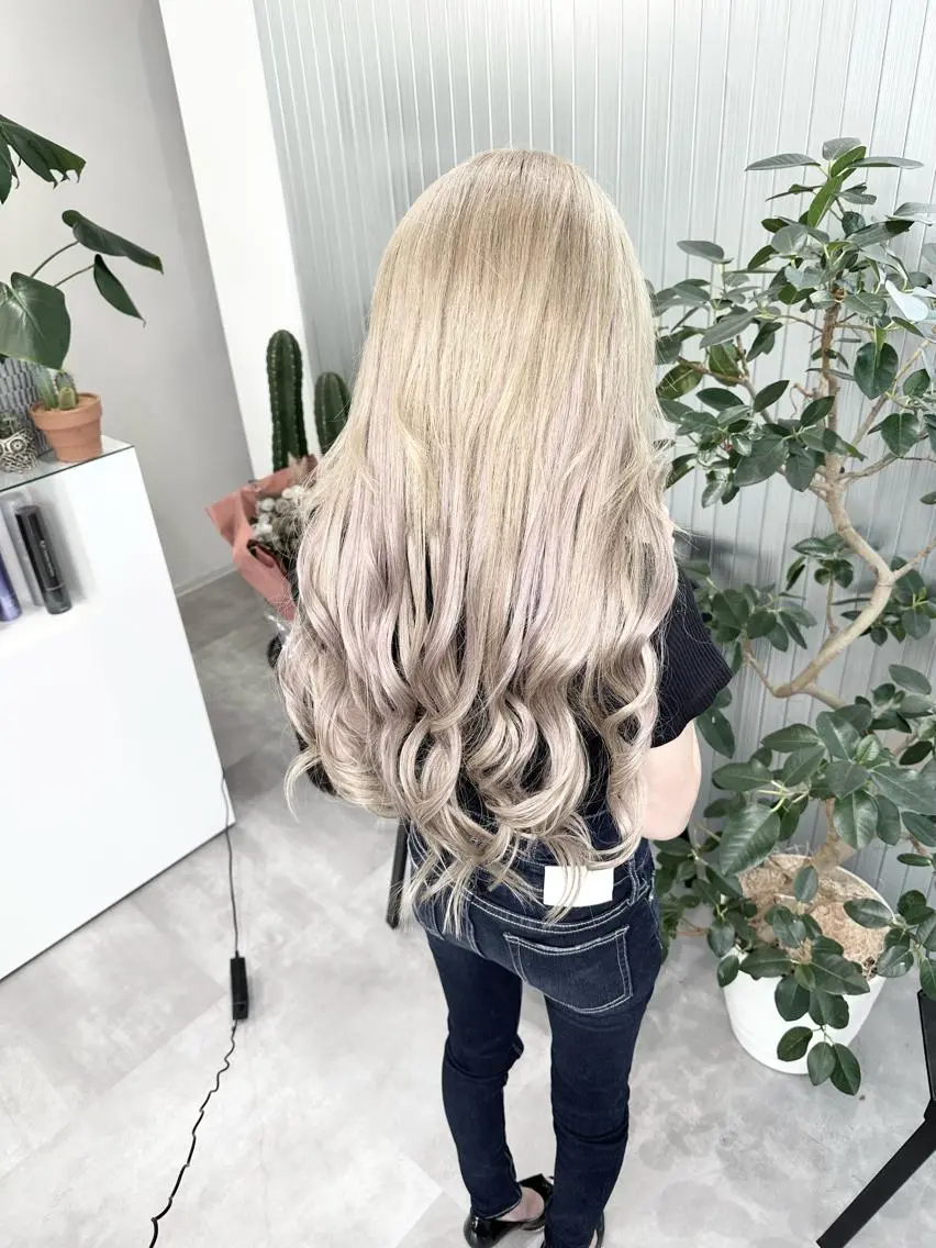 ロング カラー ヘアカラー エクステ LOOP hairのヘアスタイル