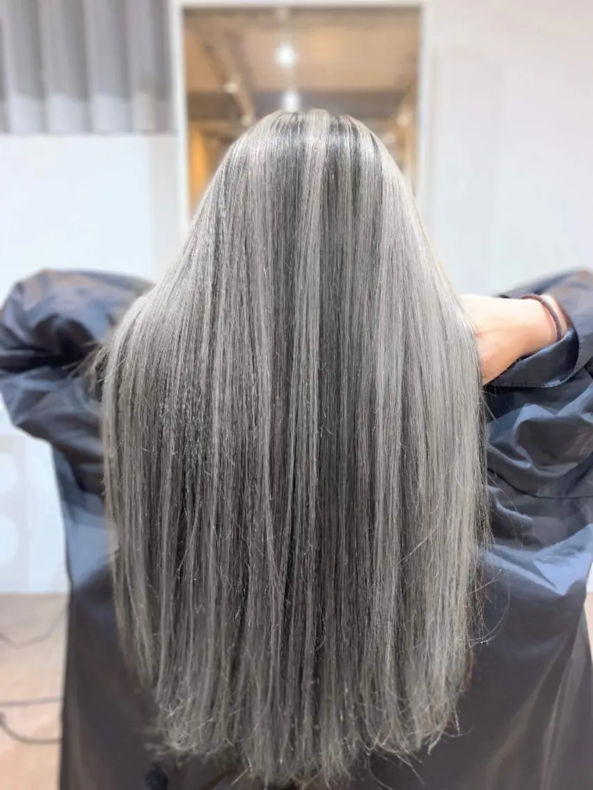 ロング カラー 髪質改善✨カラー特化 サロン🎨平尾晃一のヘアスタイル