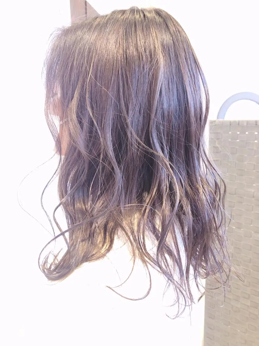 カラー 絹川 琴美のヘアスタイル