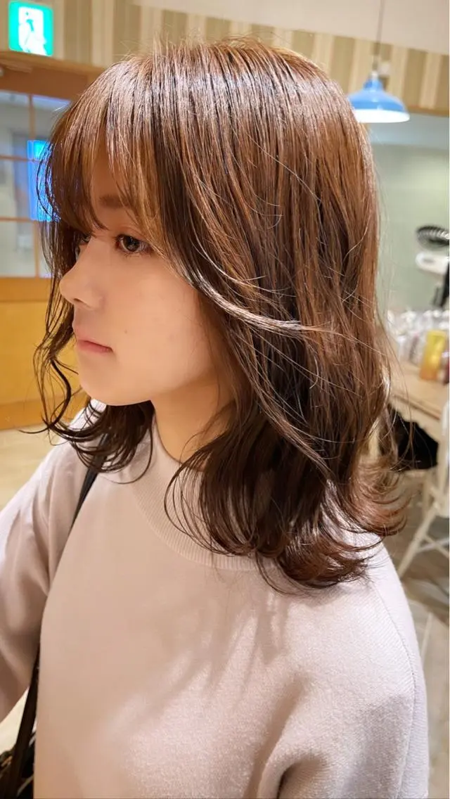 ミディアム e rikaのヘアスタイル