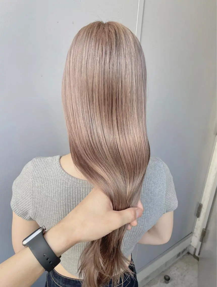 ロング カラー ベージュカラー💖 やすひろのヘアスタイル