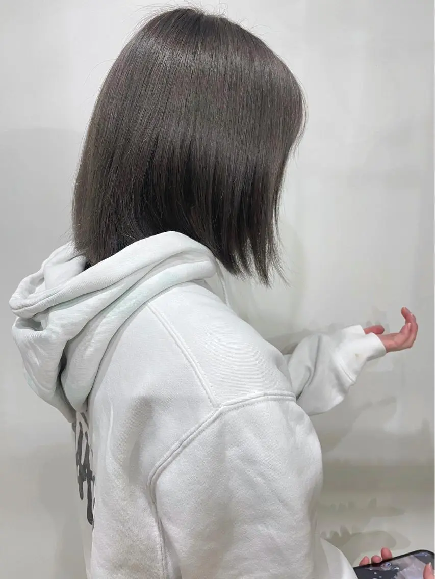 カラー white.梅田 デザインカラー🦄のヘアスタイル