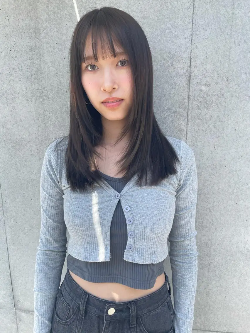 ミディアム カラー 顔まわりレイヤー レイヤーカット カット ヘアカラー トリートメント センスをお届けします 大谷将生infpのヘアスタイル