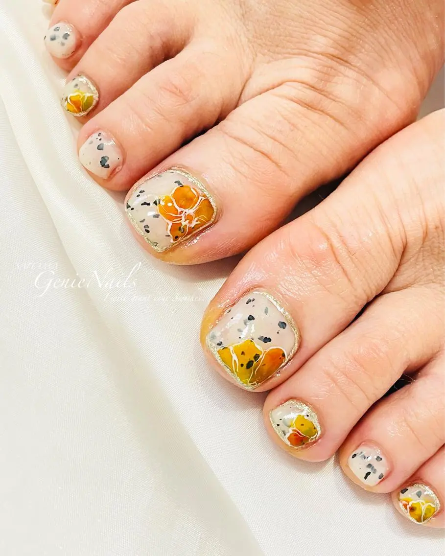 ネイル フットネイル キラキラネイル ロングネイル ニュアンスネイル ショートネイル Genie Nailsのネイルデザイン