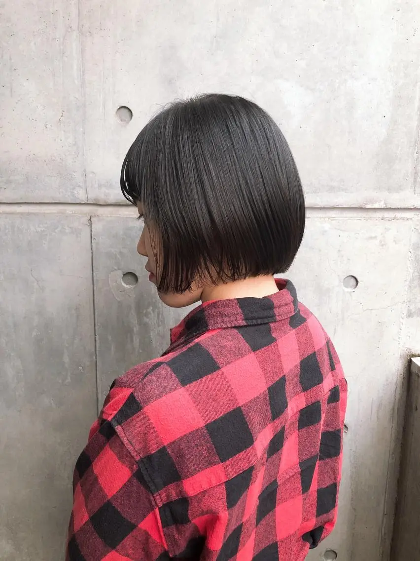 ショート レイヤーカット 小山 悠のヘアスタイル