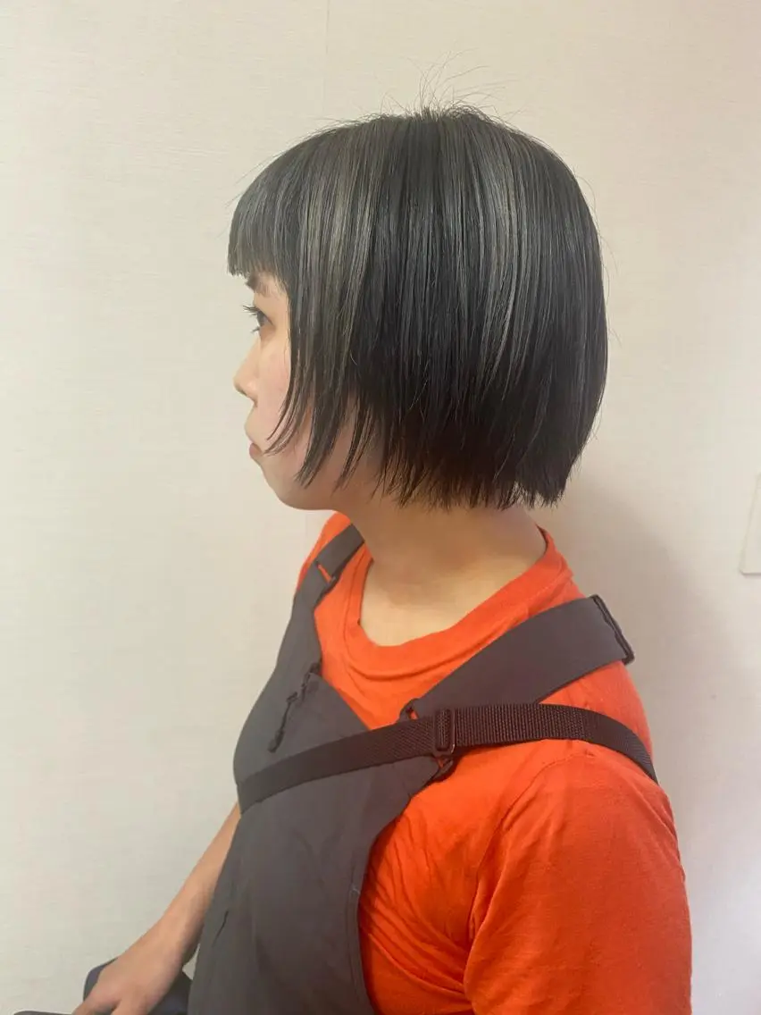 ショート カット ヘアカラー 鈴木 志保のヘアスタイル