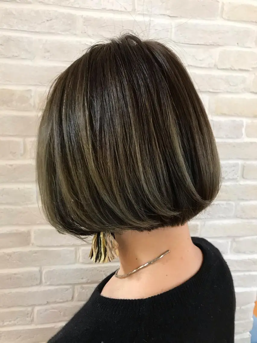 ショート アッシュ ハイライト レイヤーカット 福田 ジュンキのヘアスタイル