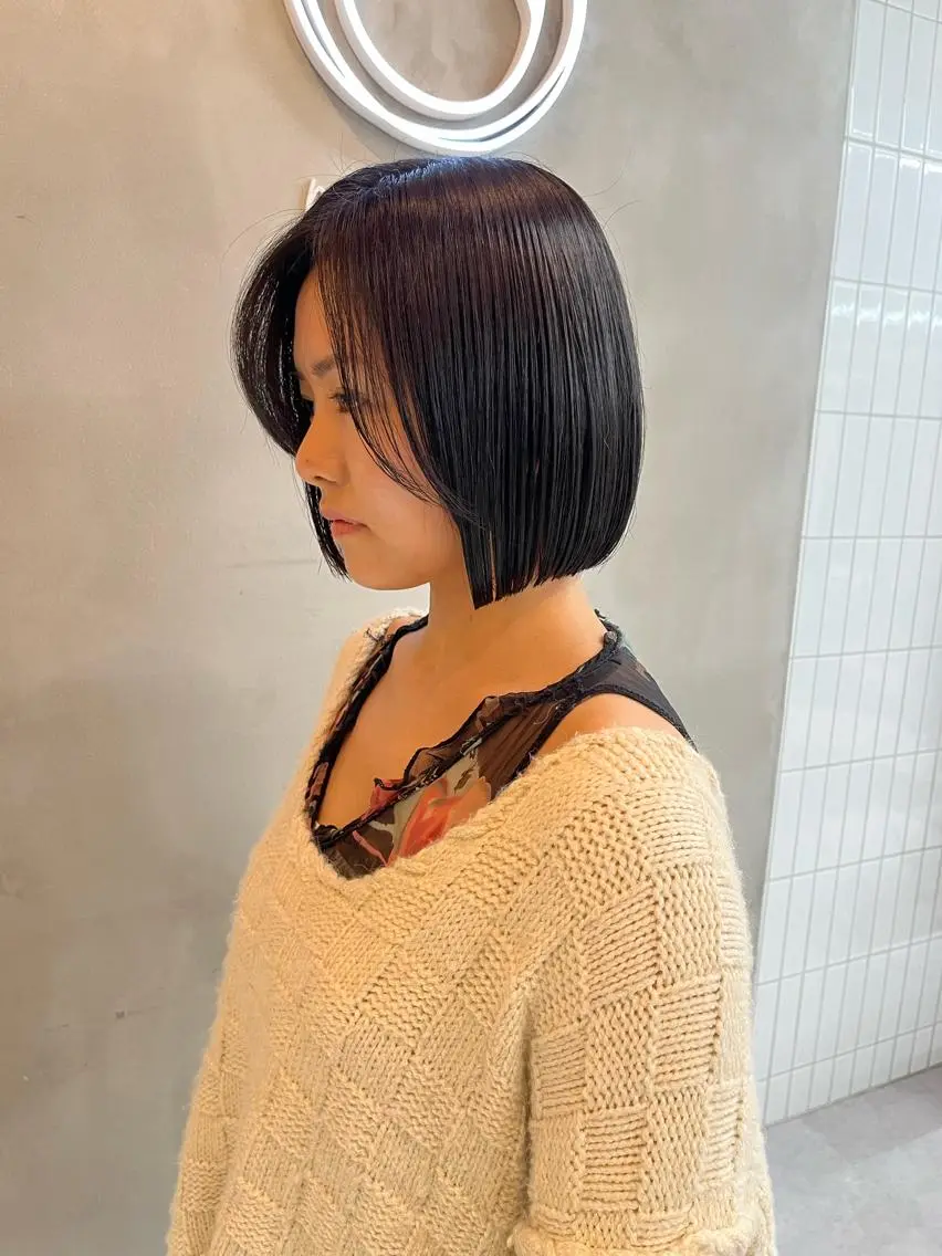 ミディアム 縮毛矯正ボブ&顔まわ レイヤー♡TOMOEのヘアスタイル