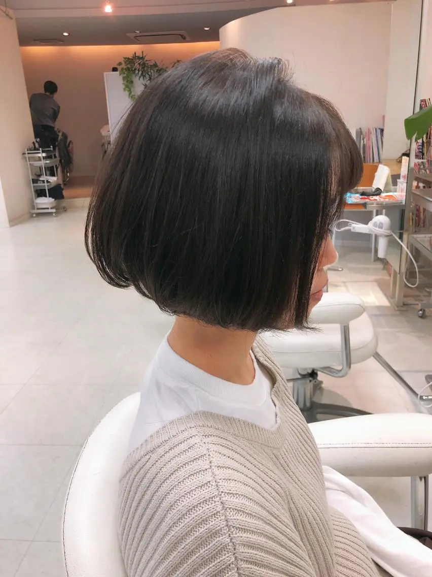 ショート カット ヘアカラー 阿部 美咲のヘアスタイル