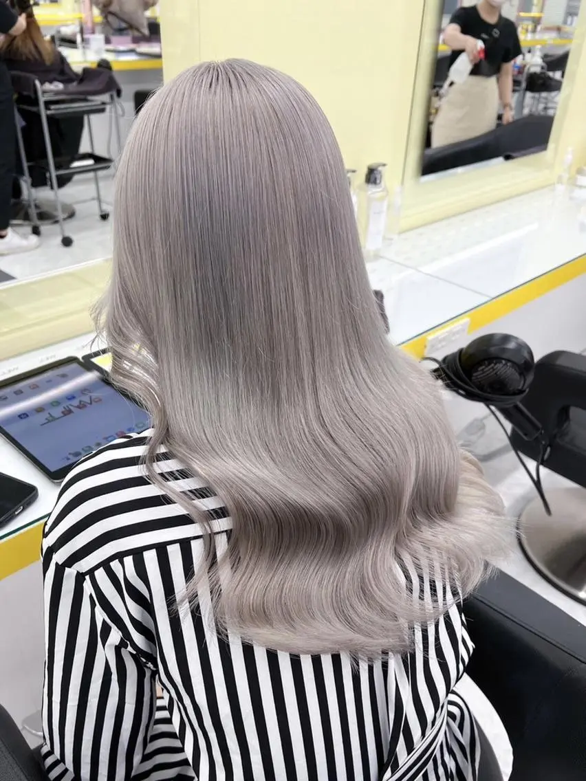 カラー カット ヘアカラー 透明感🤍レイヤー ベージュ‎🤍ピンクのヘアスタイル