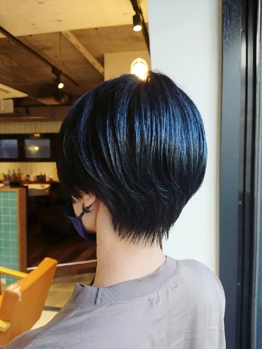 ショート アッシュ ショートヘア カット ヘアカラー トリートメント alushe 岡 陽子のヘアスタイル