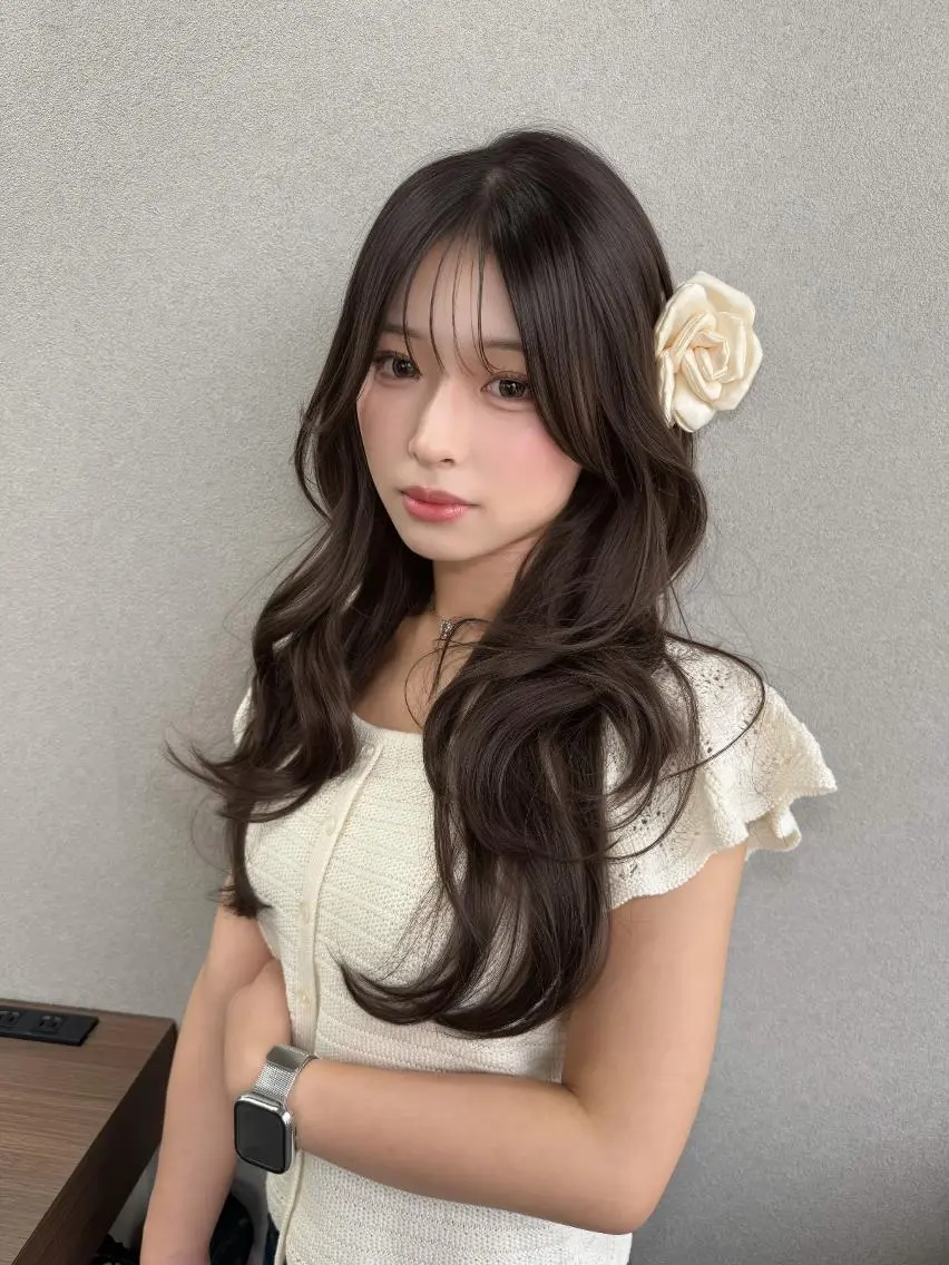 ロング カラー ブリーチ 透明感カラー ブリーチなしカラー 顔周りカット レイヤーカット 結べるレイヤー/ 透明感カラー/和奏のヘアスタイル