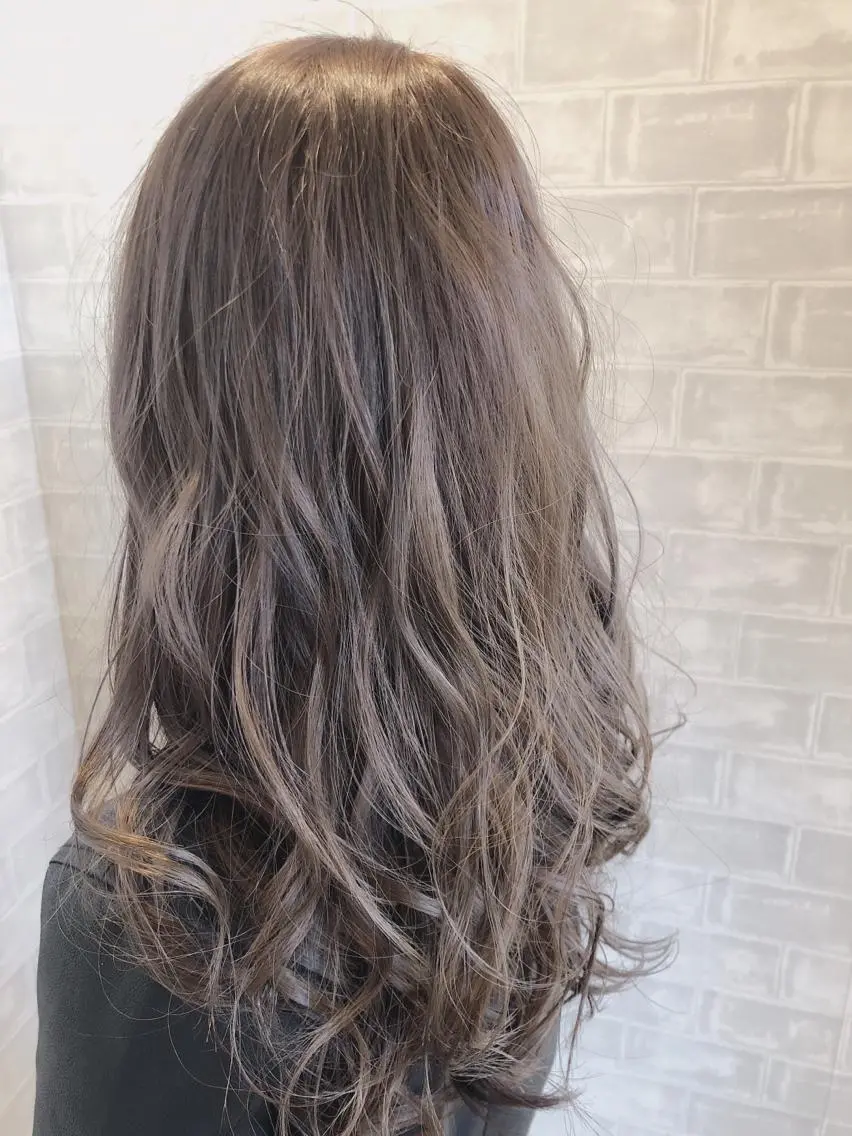 ロング カラー ヘアアレンジ ブリーチ 久保田 茜のヘアスタイル