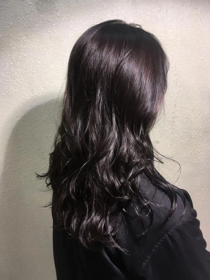 セミロング カット ヘアカラー ヨナイ チヒロのヘアスタイル