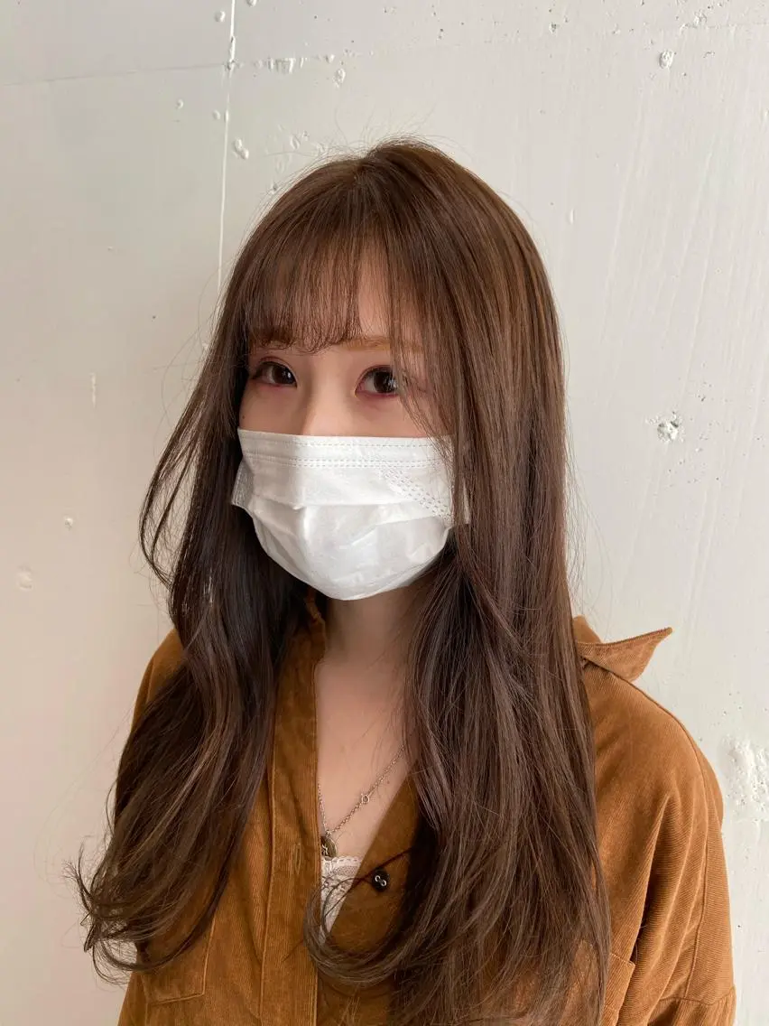 ミディアム カラー バレイヤージュ ベージュカラー ブリーチ ケアブリーチ グラデーションカラー カット ヘアカラー トリートメント ウルフカット レイヤーカット上柿のヘアスタイル