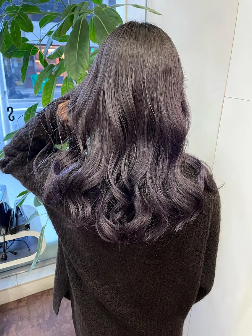 セミロング カラー バイオレットカラー レイヤーカット/透明 感カラー🩵中村友美のヘアスタイル