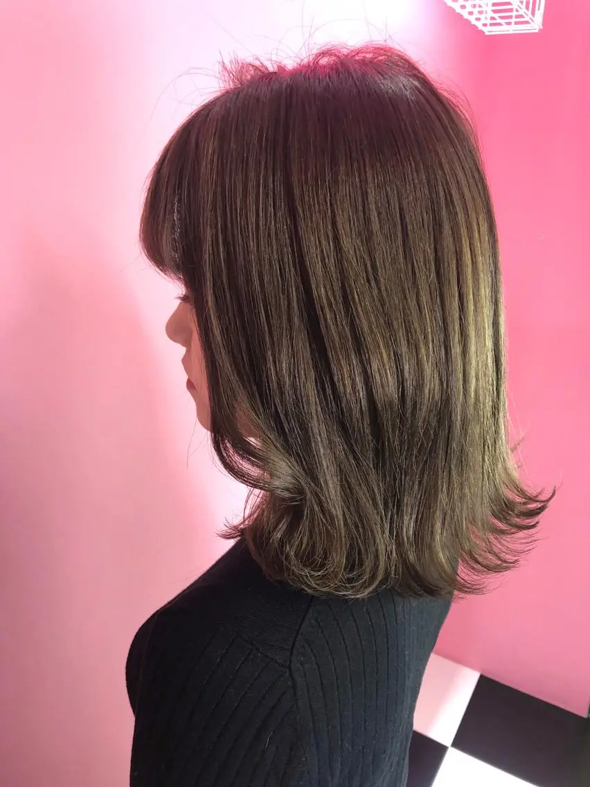 ミディアム カラー グレージュ _WHITE高槻店 yusukeのヘアスタイル