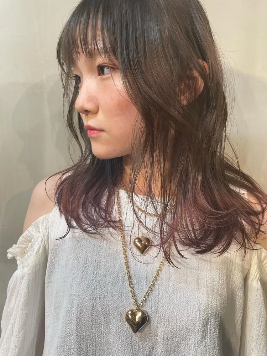 セミロング カラー ブリーチ 石木 美緒奈のヘアスタイル