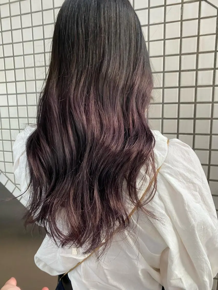 ロング ヘアカラー 🐩透明感ミルクティ ーピンクニイナ🐩のヘアスタイル