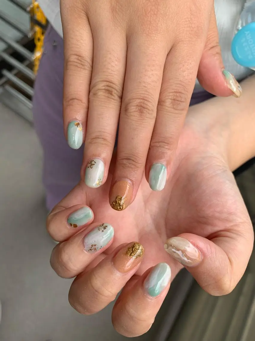 ネイル ニュアンスネイル マキノ ユイのネイルデザイン