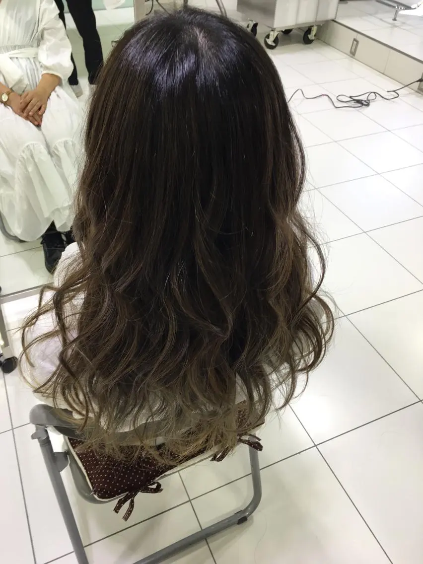 ロング カラー バレイヤージュ レイヤーカット 金沢美容室/ 艶髪/夜営業/JINのヘアスタイル