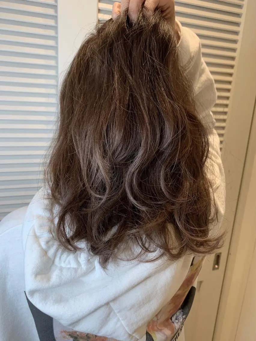 ミディアム ハイライト ヘアカラー トリートメント 渋谷ハイトーン/ デザインカラー阿部のヘアスタイル