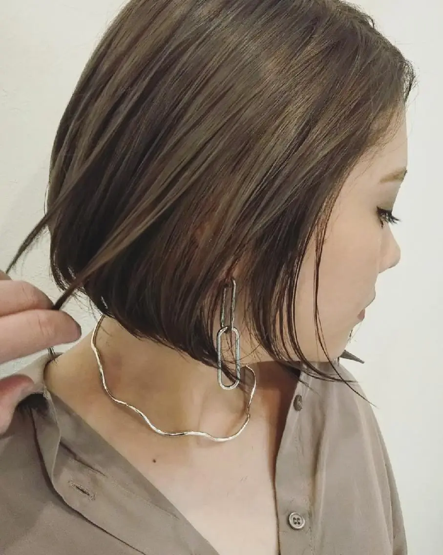 ミディアム カラー phiphi. 【ピピ】のヘアスタイル