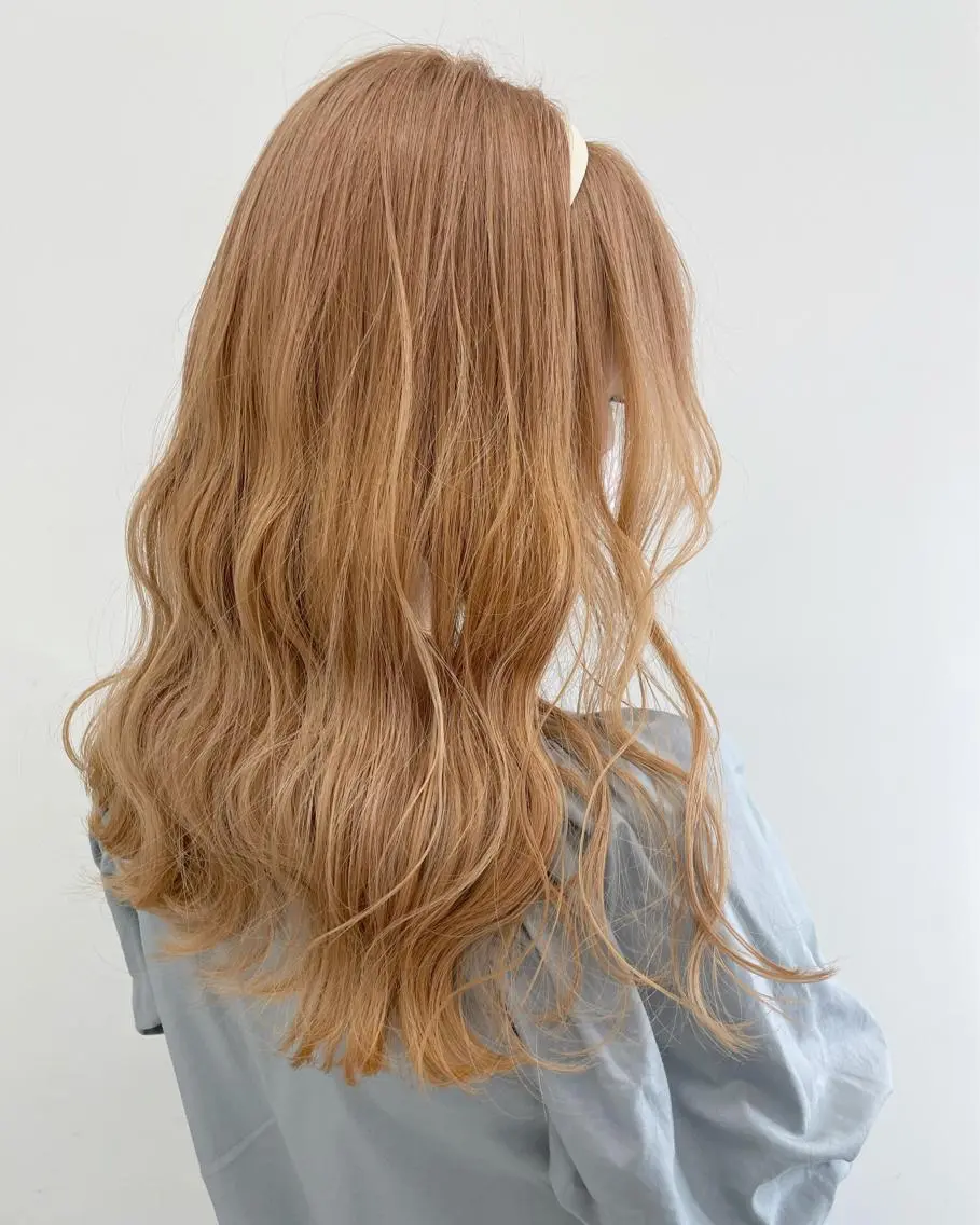 セミロング 手島 カミラのヘアスタイル