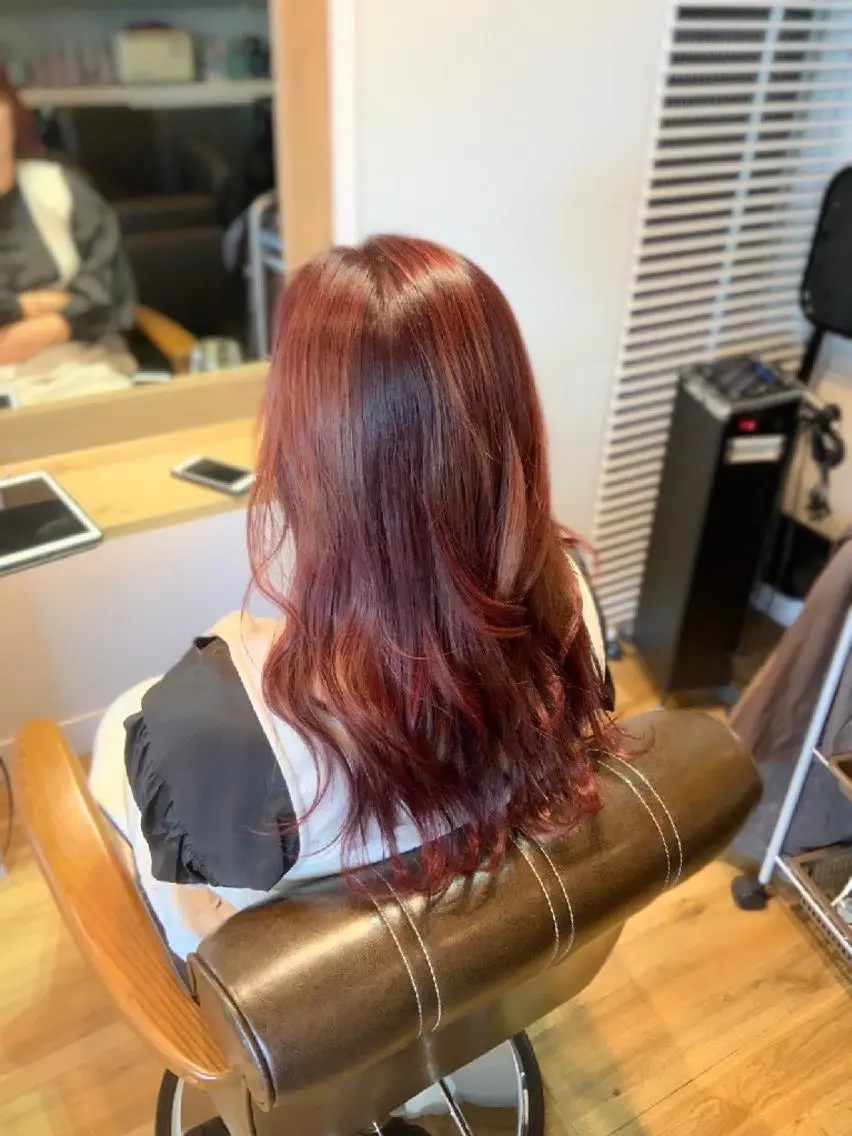 カラー ブリーチ ピンクカラー ヘアカラー トリートメント 堀 望美のヘアスタイル