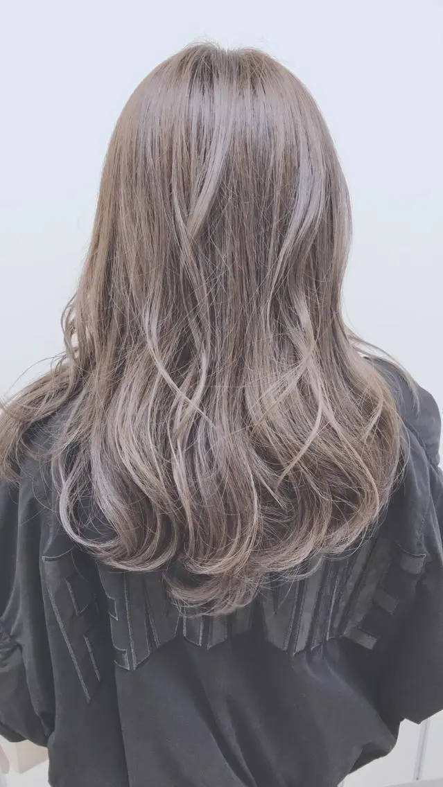 セミロング カラー ブリーチ グレージュ ブリーチなしカラー 田町駅徒歩5分 🌼fumiのヘアスタイル
