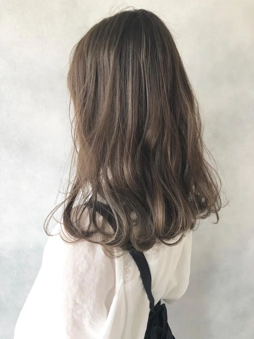 ロング 外国人風カラー ハイライト ヘアカラー トリートメント 小澤大輔 YOLO hairのヘアスタイル