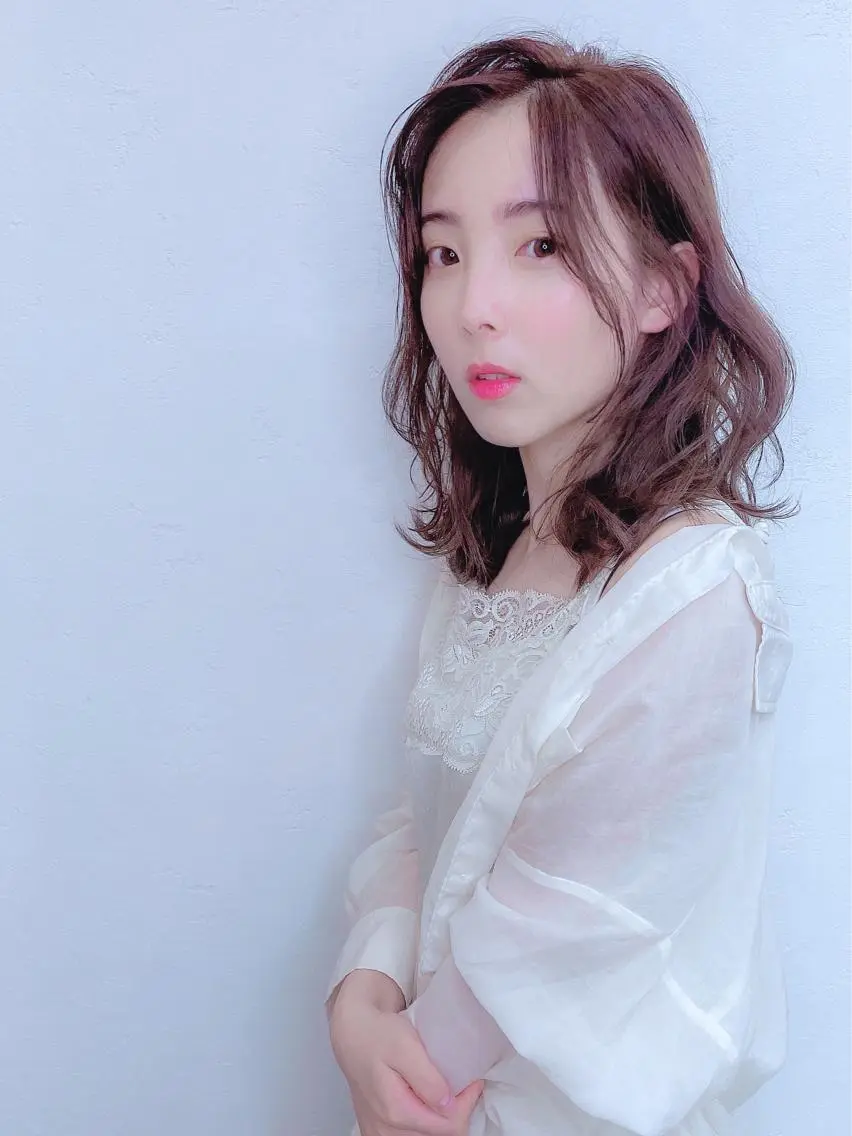 ミディアム カラー パーマ Luxbe hakataのヘアスタイル