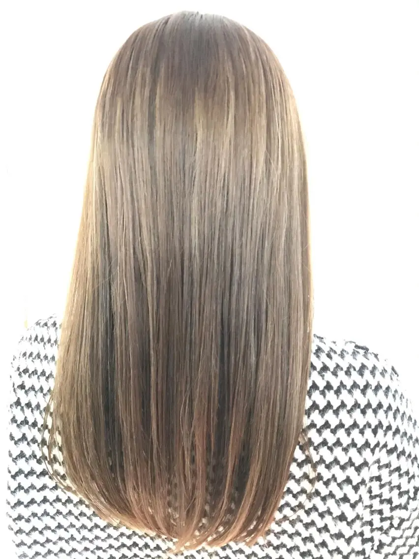 セミロング 縮毛矯正 上西 高志のヘアスタイル