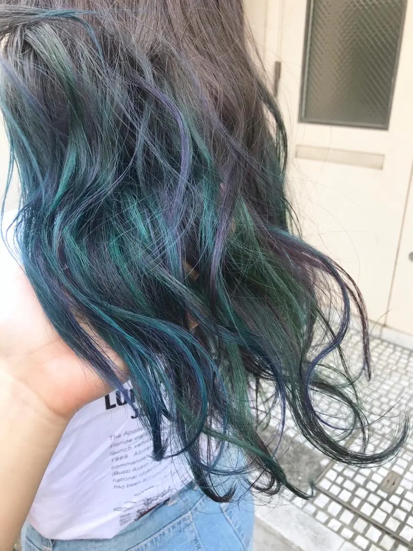 ロング カラー ブルーカラー パープルカラー 色落ちまでキレイに！ ！女性サロンのヘアスタイル