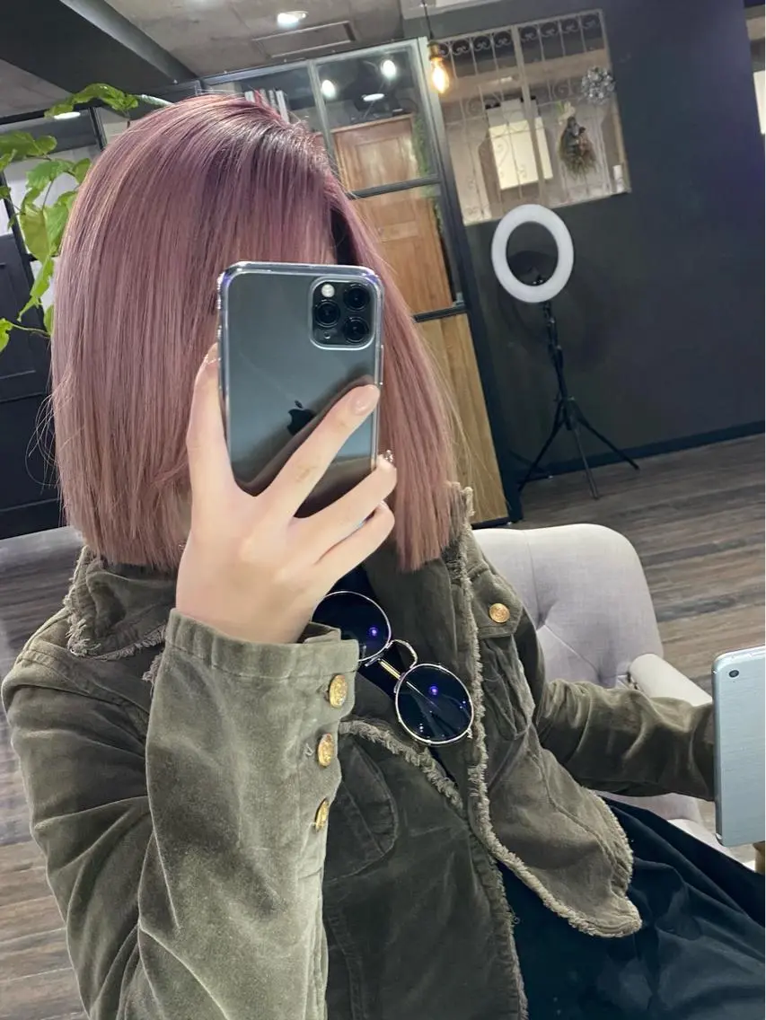 ミディアム Mika XELVEのヘアスタイル