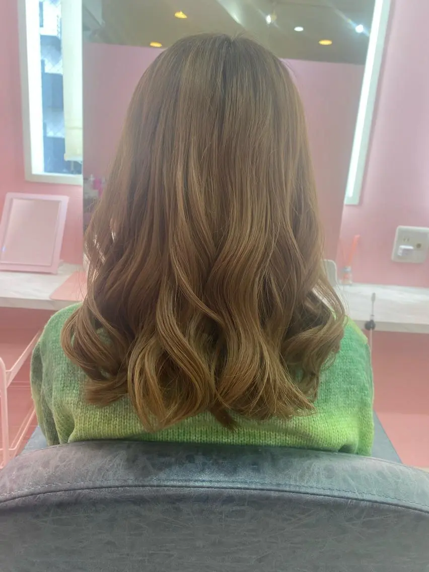 セミロング momoka モデル募集のヘアスタイル