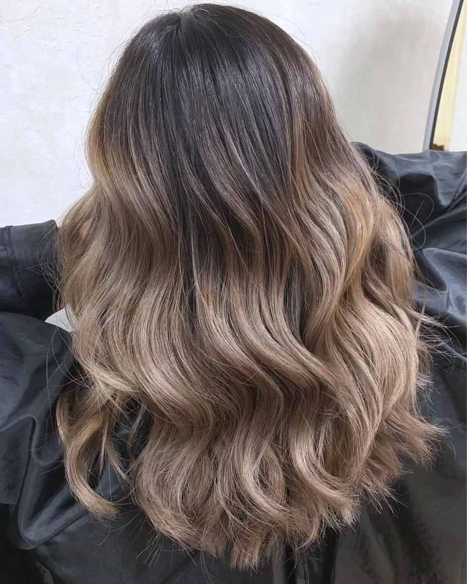 セミロング 穐田 司樹のヘアスタイル