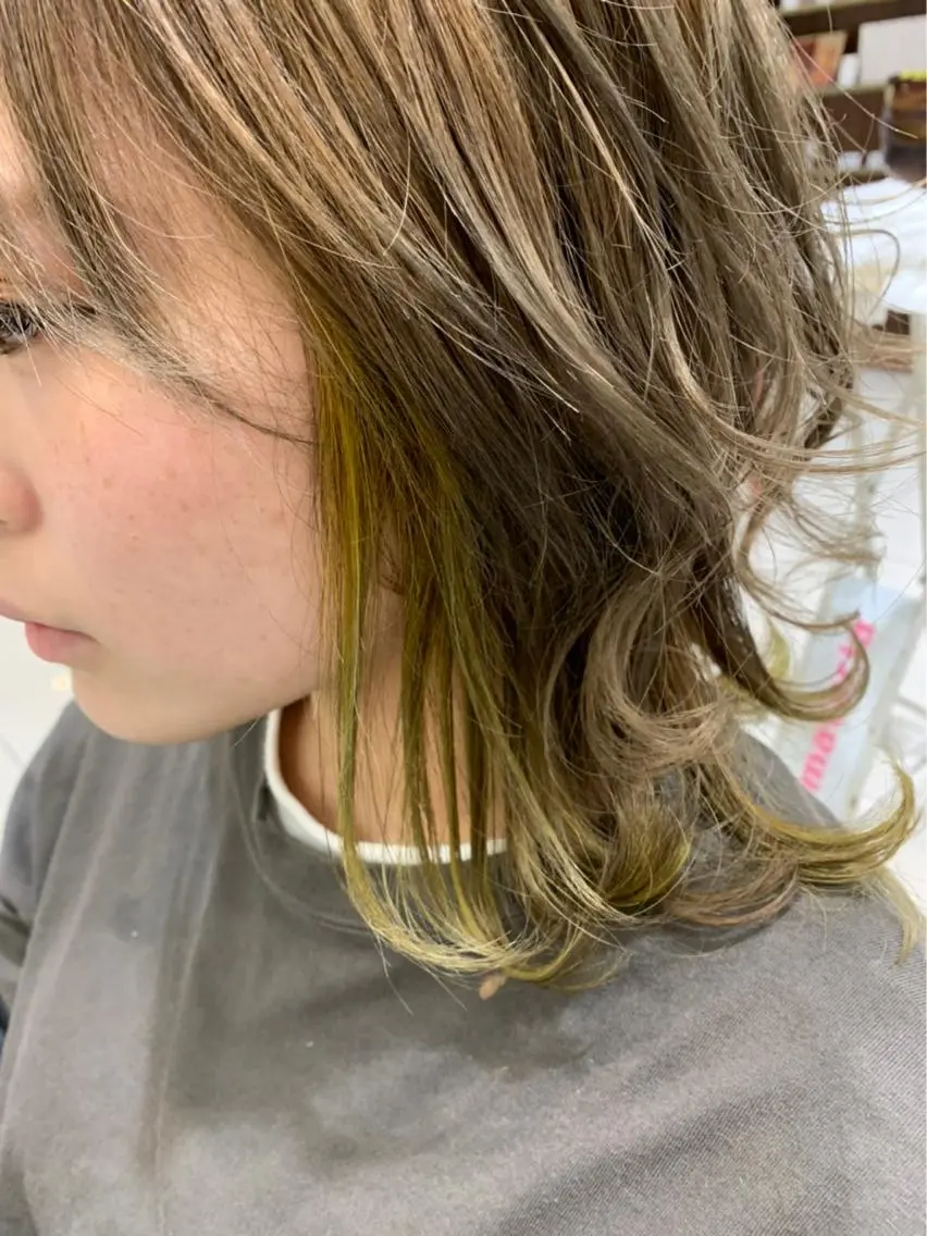 ショート カラー 玉城 和磨のヘアスタイル