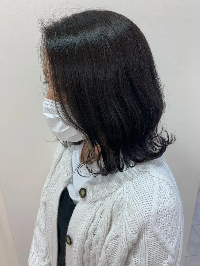 ミディアム カラー ヘアカラー トリートメント 顔まわりカット✄ ベージュカラー🧸のヘアスタイル