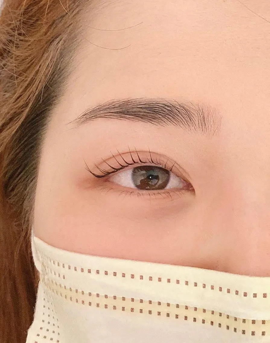 マツエク・マツパ アイブロウ 橋口 千裕のヘアスタイル